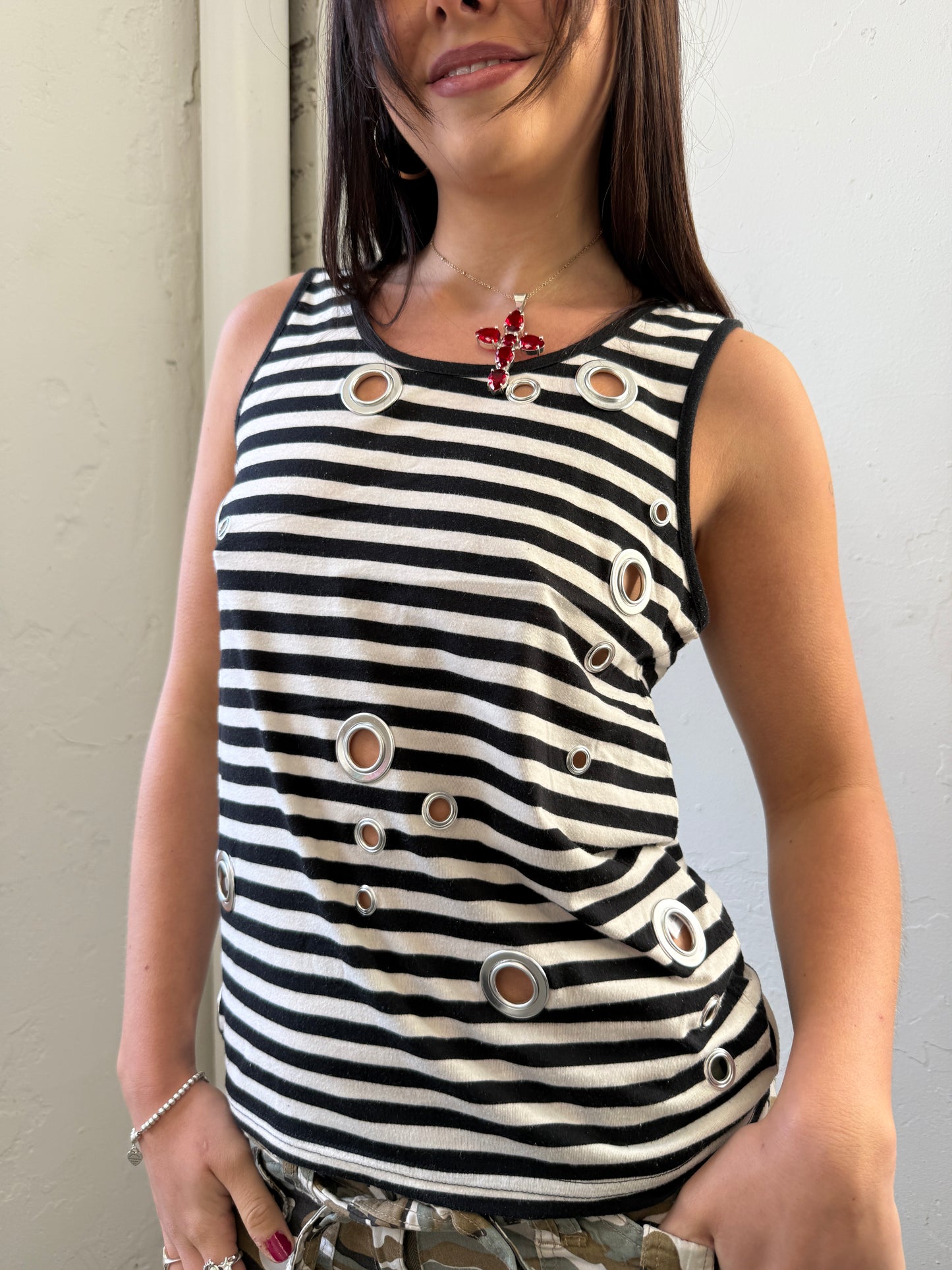 Black White Striped Grommet Top - Size Large