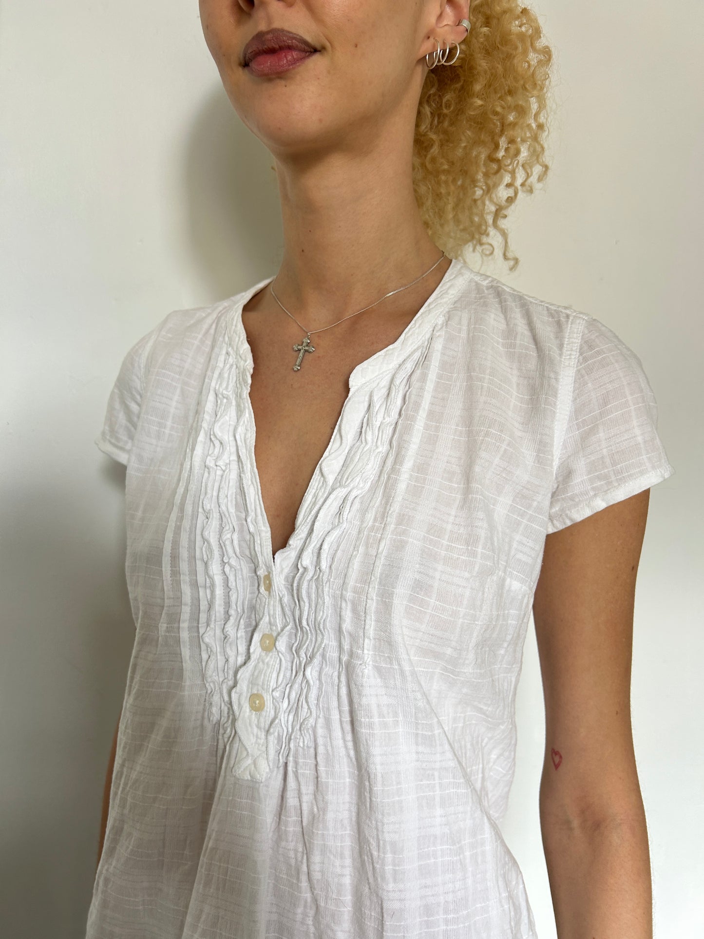 White Button Up Hollister Blouse - Size Extra-Small