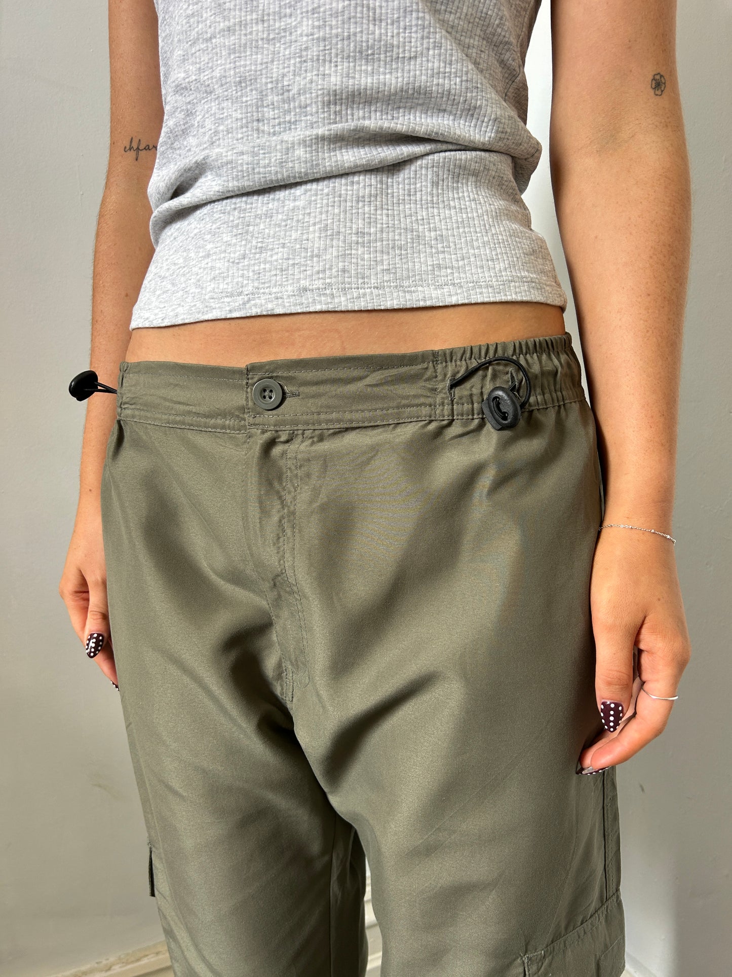 Khaki Green Capris w Drawstrings - Size Medium
