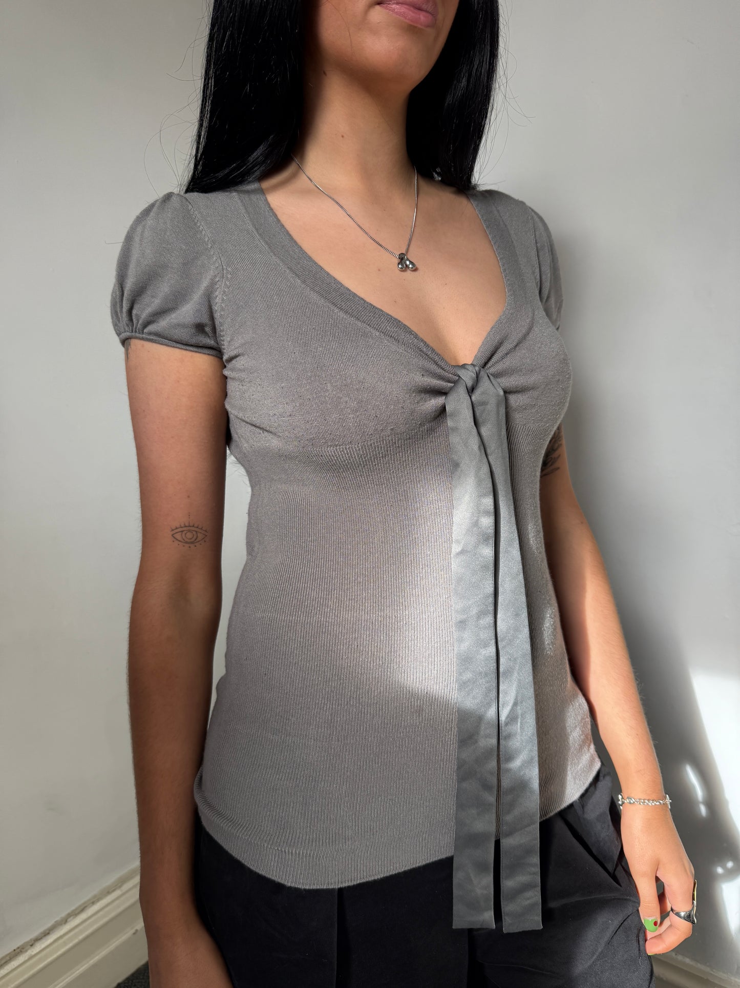 Grey V Neck Long Top w Tie Detail - Size Large