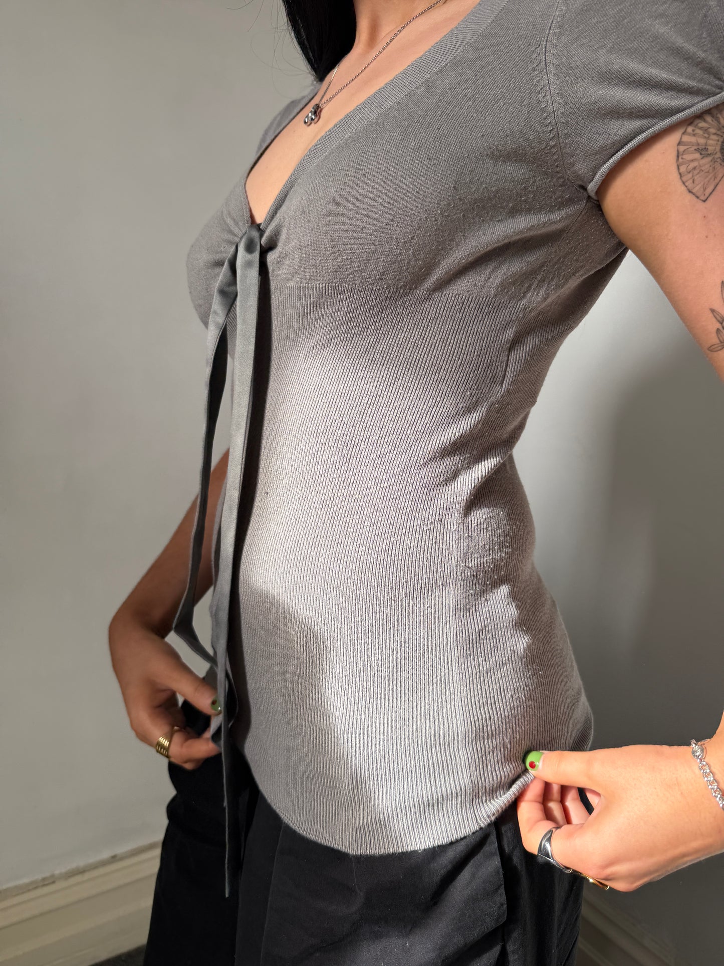 Grey V Neck Long Top w Tie Detail - Size Large