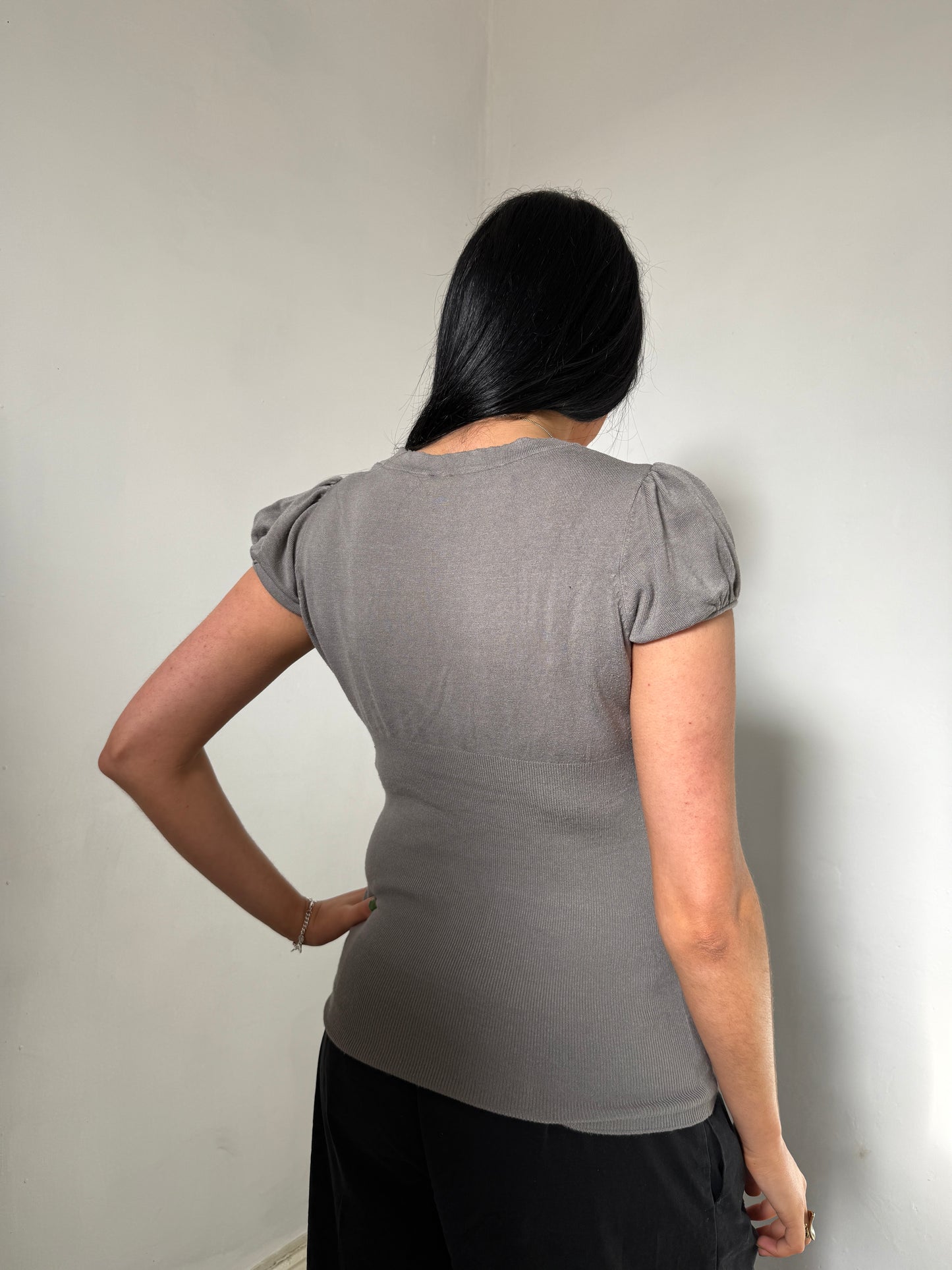 Grey V Neck Long Top w Tie Detail - Size Large