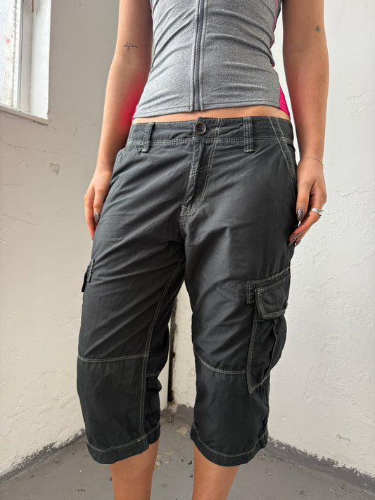 Black w Contrast Stitch Capris - Size Medium